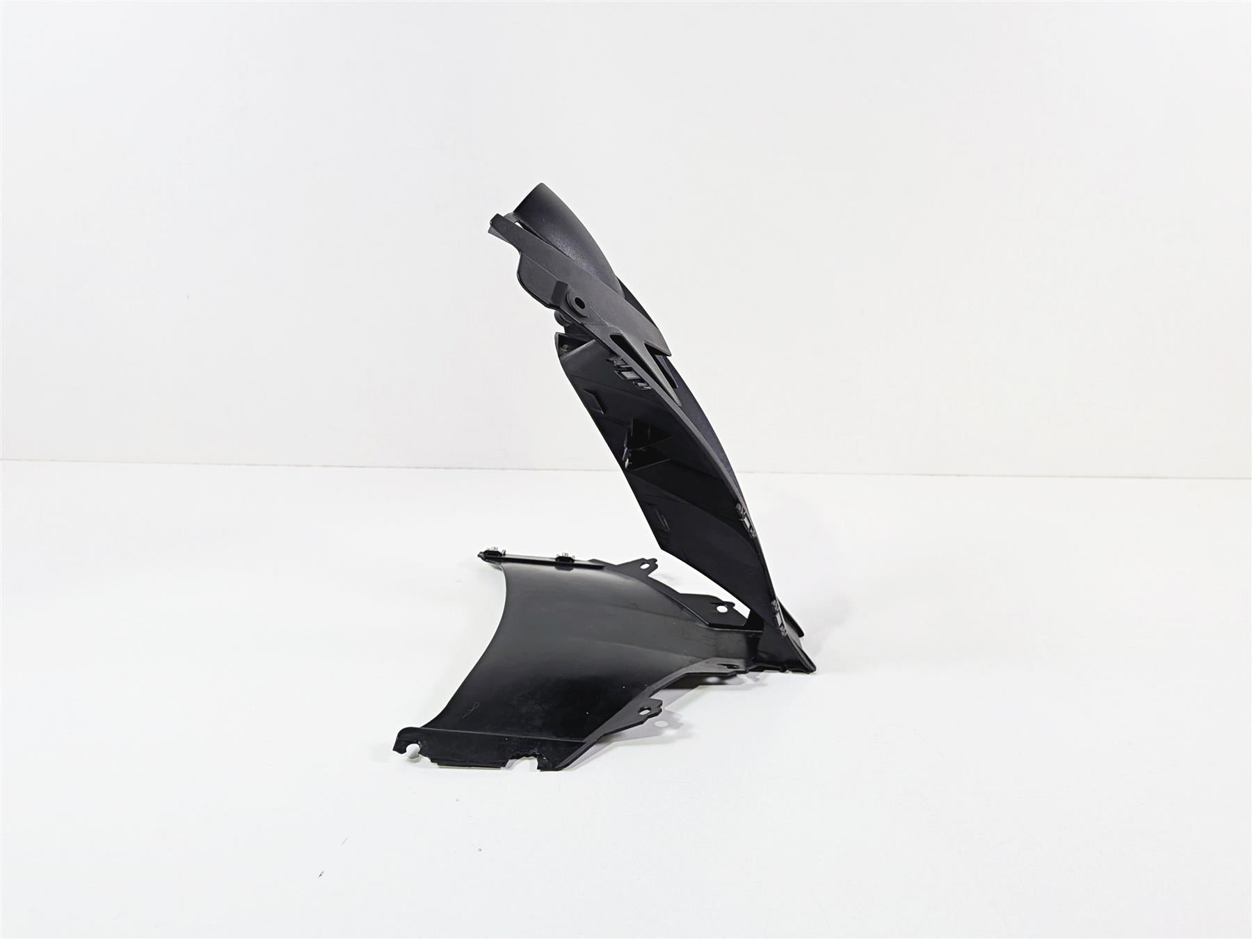 2017 BMW S1000RR K46 Front Center Air Duct Cover With 2 Broke Tabs 46638540845 {{ shop.shopifyCountryName }} - Mototech271