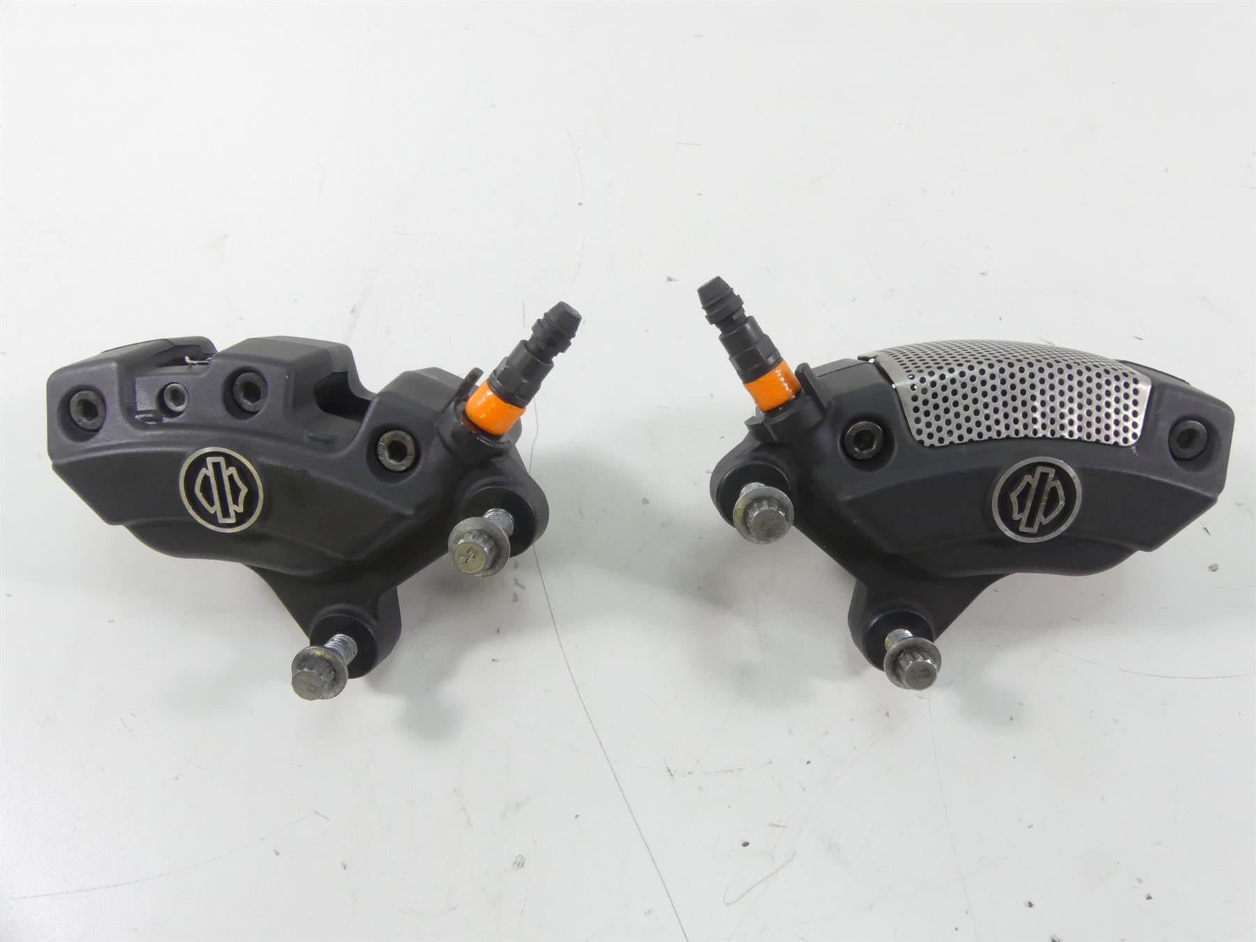 2013 Harley Davidson VRSCF Muscle Front Brake Caliper Set 44731-08 44732-08 {{ shop.shopifyCountryName }} - Mototech271