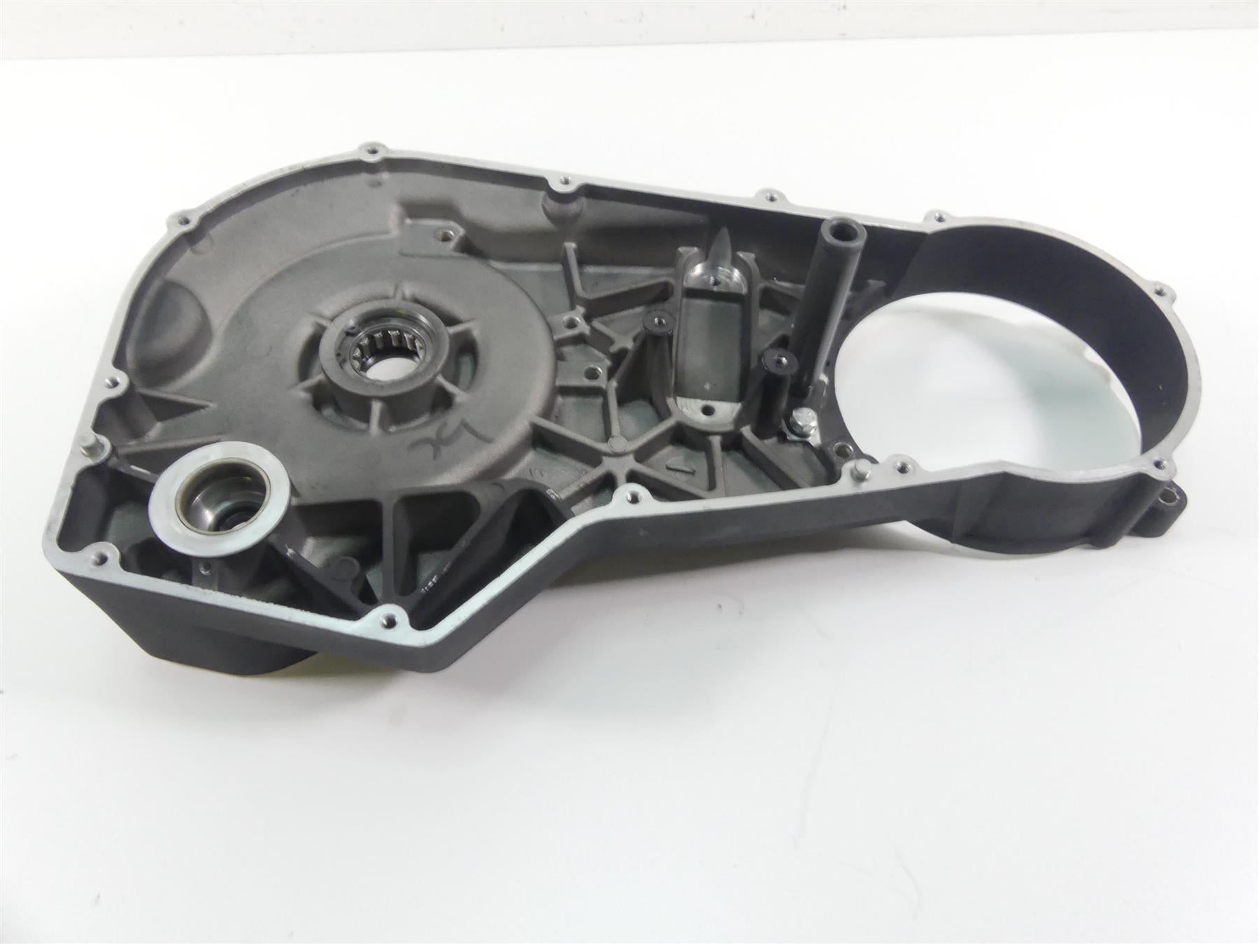 1999 Harley Dyna FXDS Convertible Inner Primary Clutch Cover Mid Cntrl 60681-94A {{ shop.shopifyCountryName }} - Mototech271