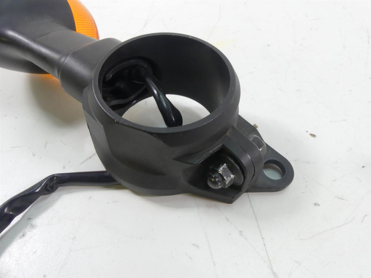 2013 Yamaha VMX17 V-Max 1700 Front Blinker Turn Signal Set 2S3-83310-10-00 {{ shop.shopifyCountryName }} - Mototech271