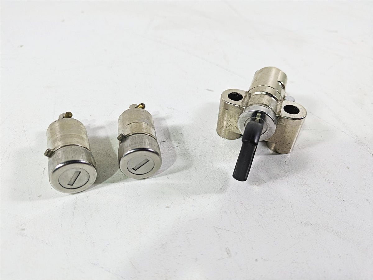 2018 Indian Chieftain Dark Horse Steering & Saddle Bag Lock & Key Set 2635146 {{ shop.shopifyCountryName }} - Mototech271