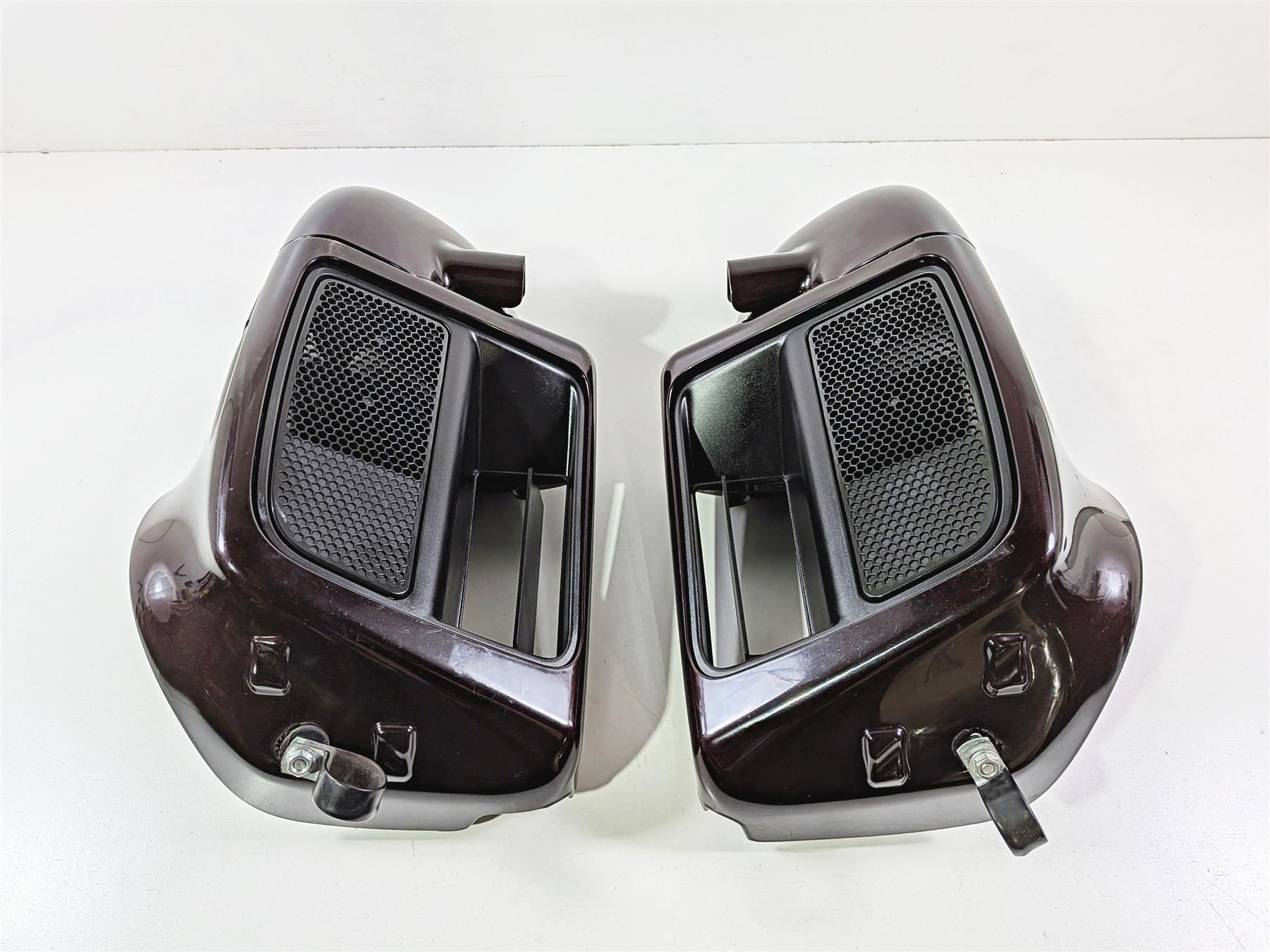 2014 Harley Touring FLHTK Electra Glide Lower Leg Fairing Cover Set 57100112-Mototech271