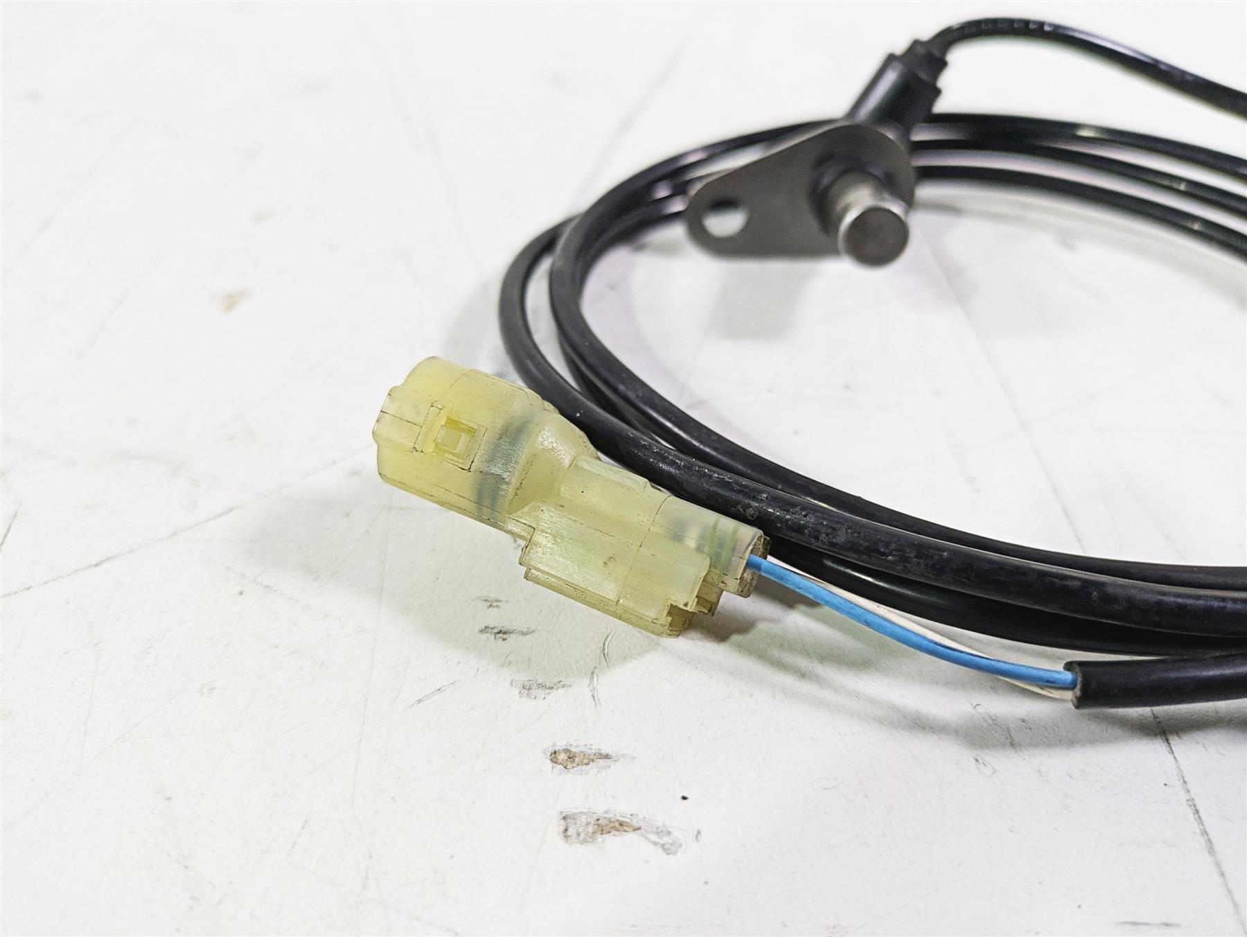 2015 Triumph Tiger Explorer XC Front Abs Brake Wheel Speed Sensor T2024446 {{ shop.shopifyCountryName }} - Mototech271