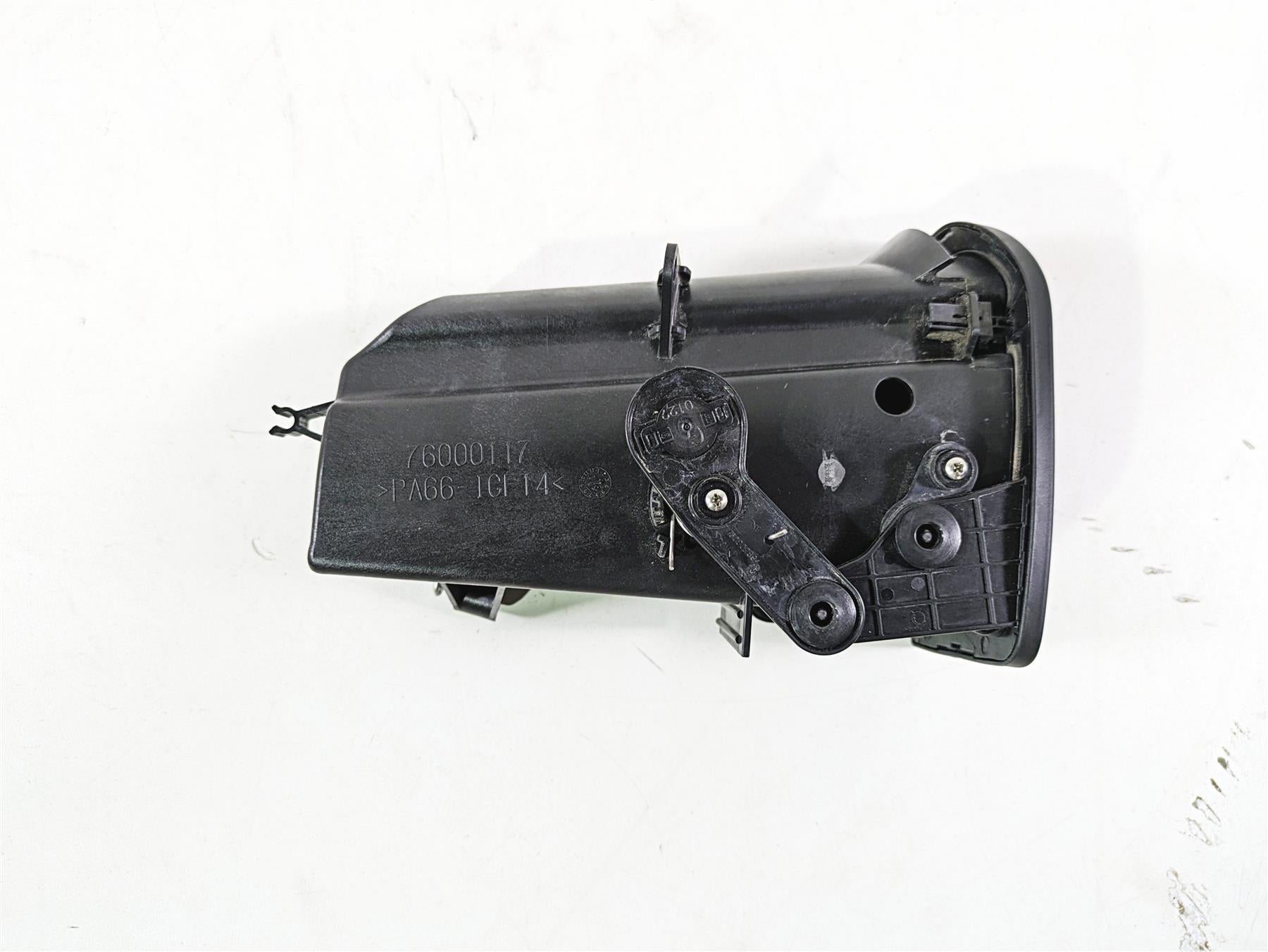 2020 Harley Touring FLHT Electra Glide Front Fairing Media Compartment 76000944 {{ shop.shopifyCountryName }} - Mototech271