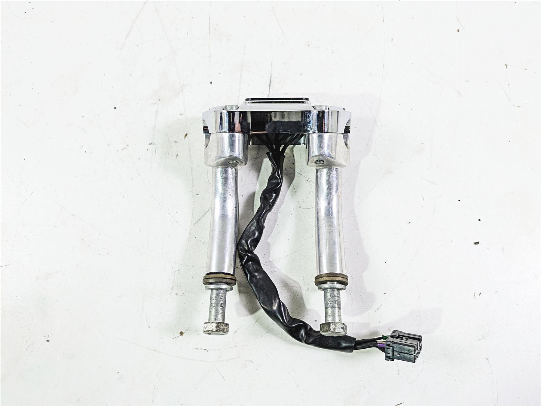 2002 Harley Dyna FXDL Low Rider Handlebar Riser Custom Top Plate Set 56124-77 {{ shop.shopifyCountryName }} - Mototech271