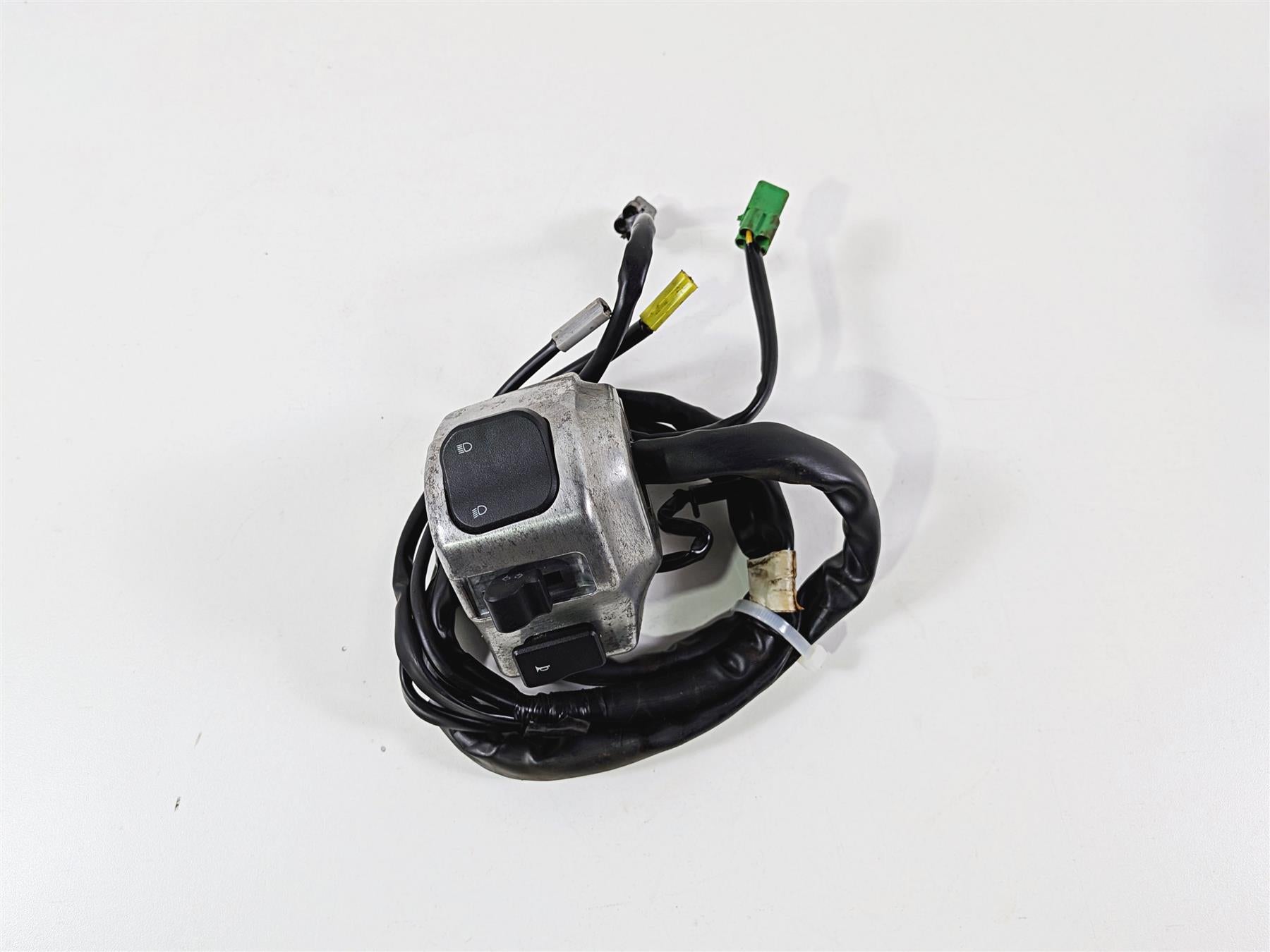 2012 Yamaha XV1900 Raider S Left Hand Control Switch Light Blinker 5C7-83972-10 {{ shop.shopifyCountryName }} - Mototech271
