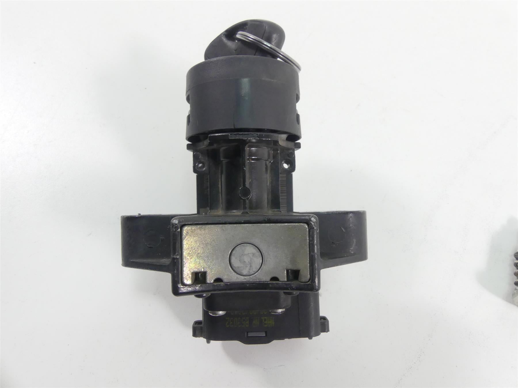 2013 BMW F800GS STD K72 Ignition Switch Gas Cap Key Lock Set -Read 51257700072 {{ shop.shopifyCountryName }} - Mototech271