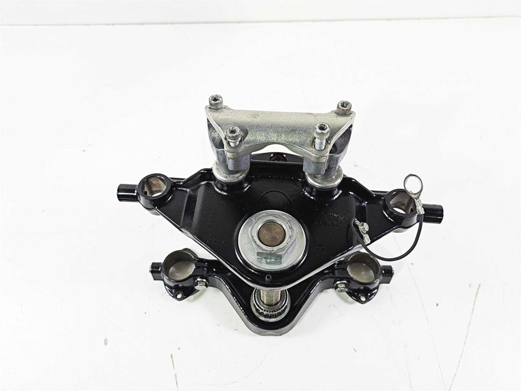 2008 Harley Touring FLHTP Electra Glide Upper Lower Triple Tree 41mm 45446-87A {{ shop.shopifyCountryName }} - Mototech271