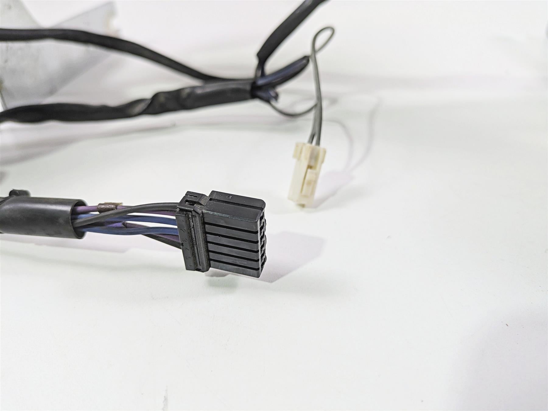 1999 Harley Touring FLHTCUI E-Glide Front LED Spotlight Blinker Bar Set 68712-94 {{ shop.shopifyCountryName }} - Mototech271