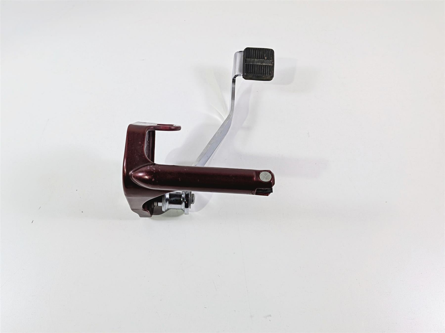 2009 Harley FXCWC Softail Rocker Right Front Footpeg Mount - Read 42508-08 {{ shop.shopifyCountryName }} - Mototech271