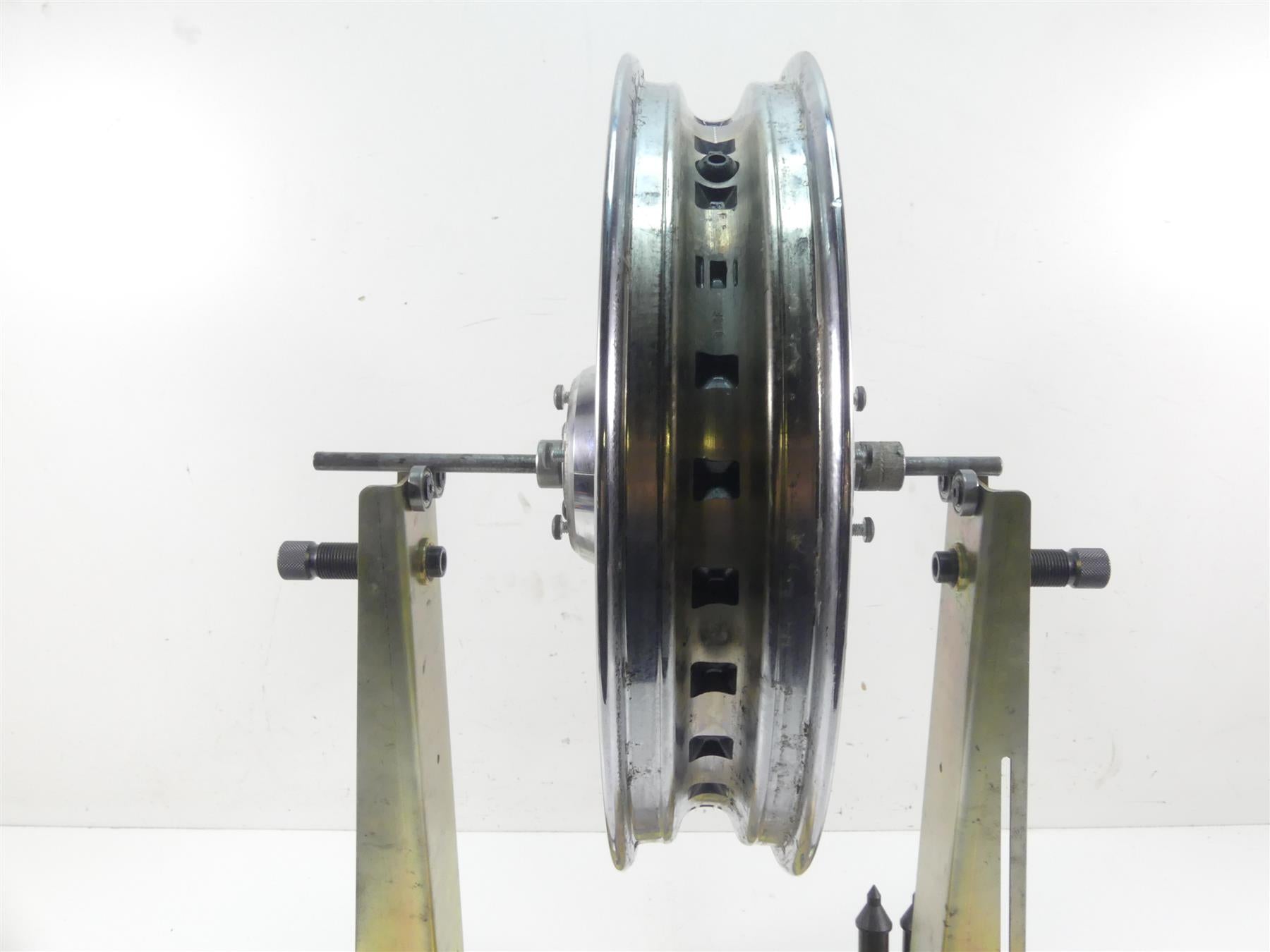 2013 Harley Touring FLHTK Electra Glide 17x3 Front Wheel Cast 28 Spoke 42195-10 {{ shop.shopifyCountryName }} - Mototech271