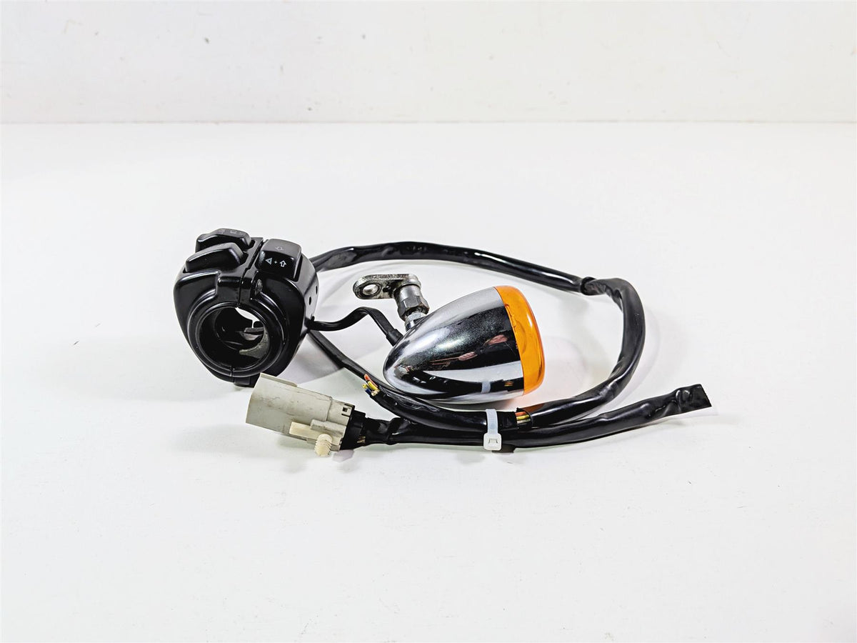 2009 Harley FXCWC Softail Rocker Left Hand Control Switch Turn Signal 71682-06 {{ shop.shopifyCountryName }} - Mototech271