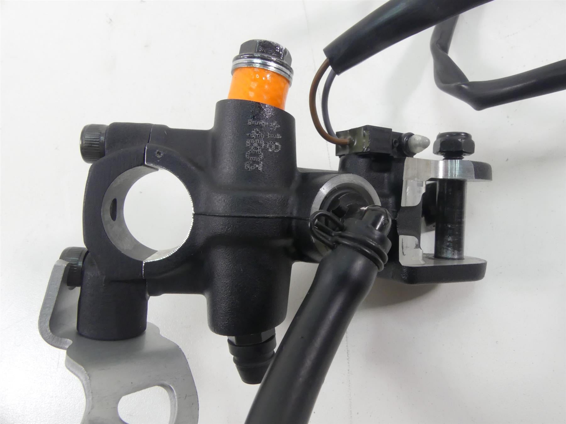 2015 Triumph 1050 Speed Triple R Front Brembo Radial Brake Master Cylin T2024850 {{ shop.shopifyCountryName }} - Mototech271