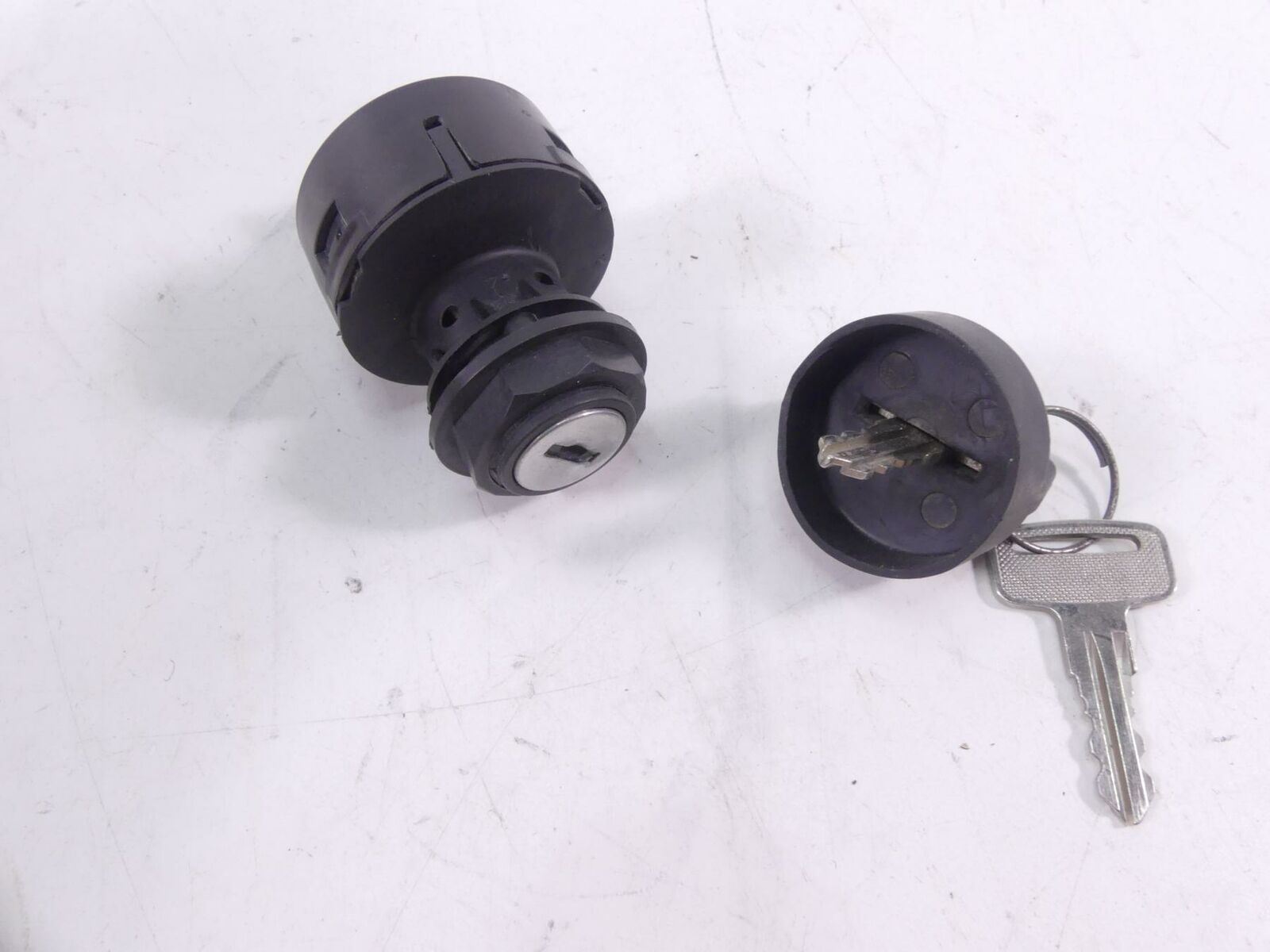 2017 Yamaha YXZ1000R EPS SS Ignition Light Awd Switch Key Set 5UG-H2510-00 {{ shop.shopifyCountryName }} - Mototech271