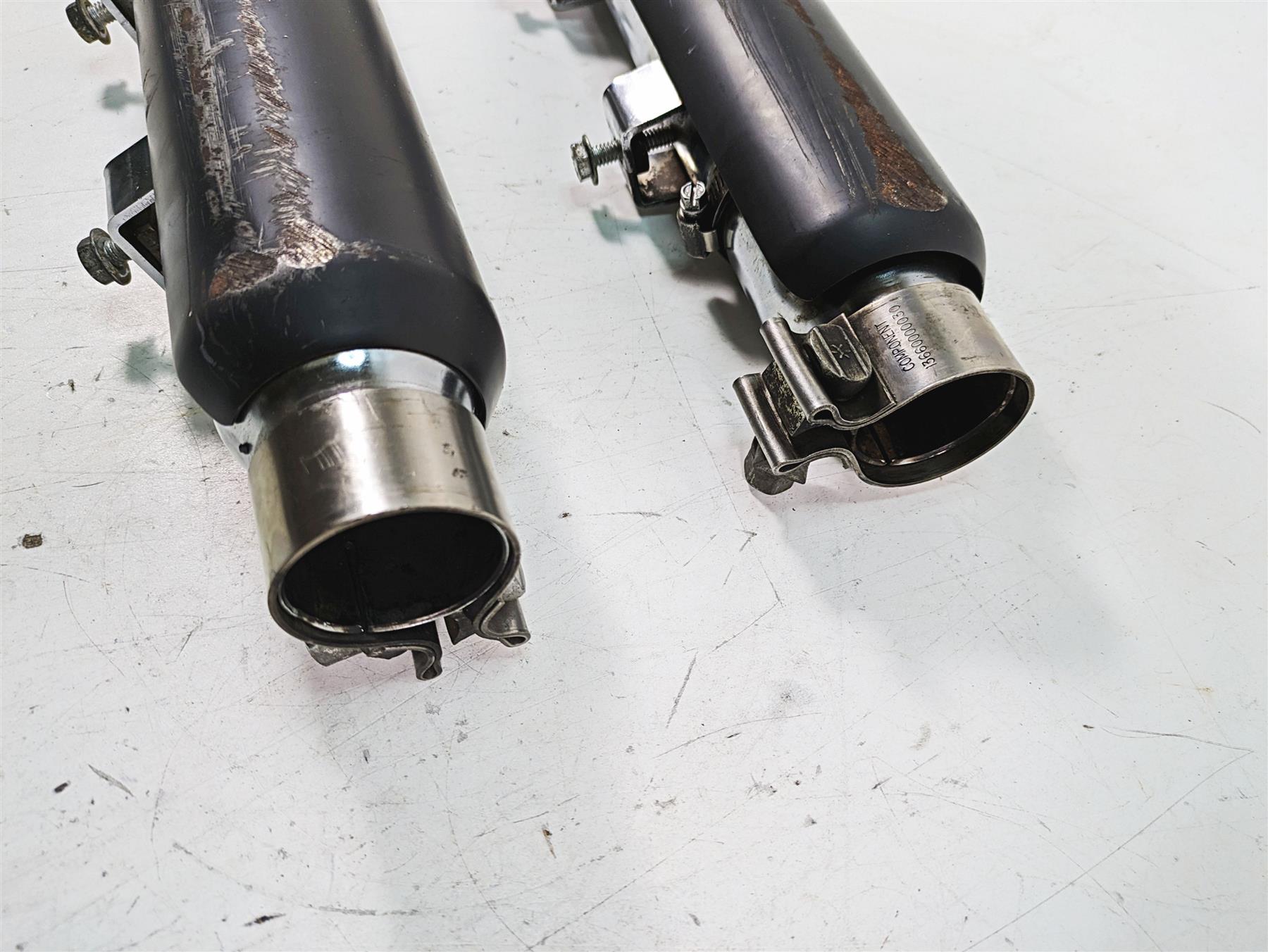 2017 Harley XL883 N Sportster Iron Vance Hines Slip On Exhaust Muffler Set 46361 {{ shop.shopifyCountryName }} - Mototech271