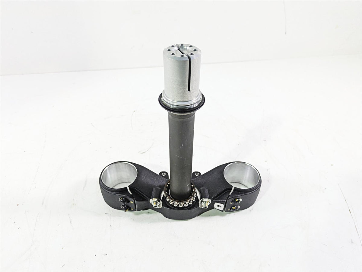 2018 Ducati Hypermotard 939 SP Lower Triple Tree 58mm For Ohlins Fork 34220762AA {{ shop.shopifyCountryName }} - Mototech271