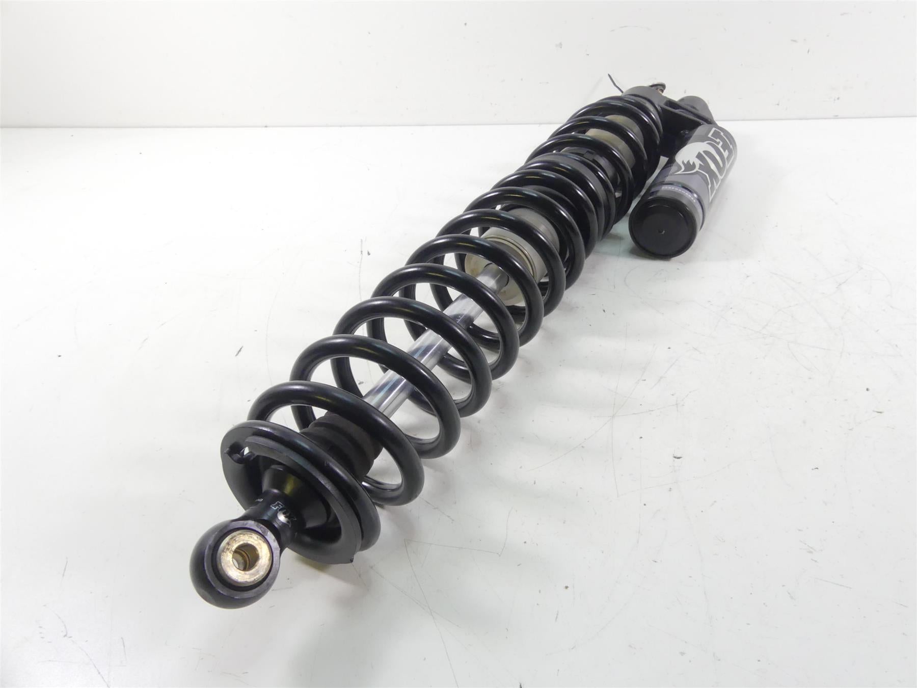 2017 Can Am Maverick X3 XDS Turbo R Right Front Fox Shock Damper -Read 706202069 {{ shop.shopifyCountryName }} - Mototech271