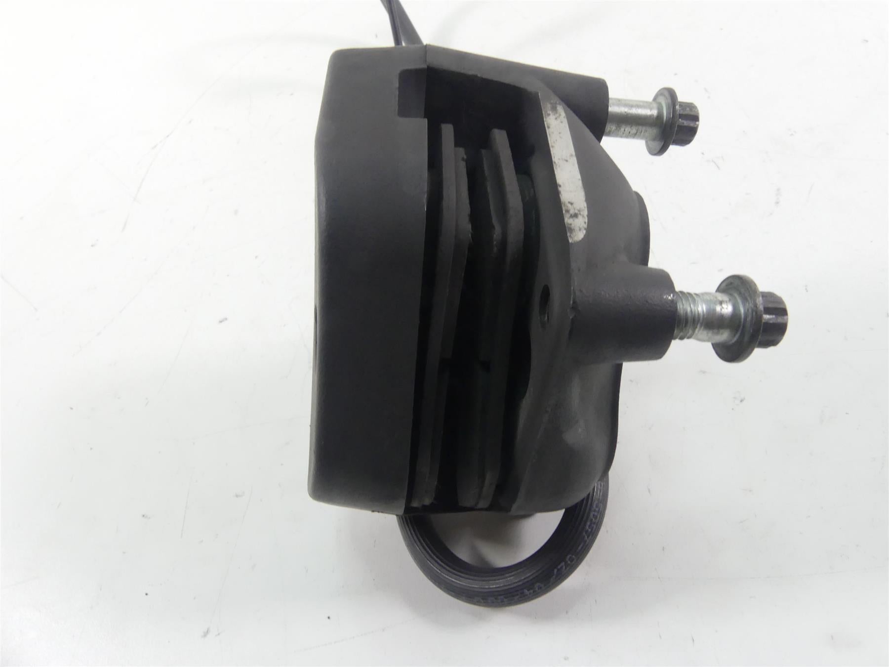 2005 Harley Dyna FXDLI Low Rider Front Brake Caliper & Line 44046-00D {{ shop.shopifyCountryName }} - Mototech271