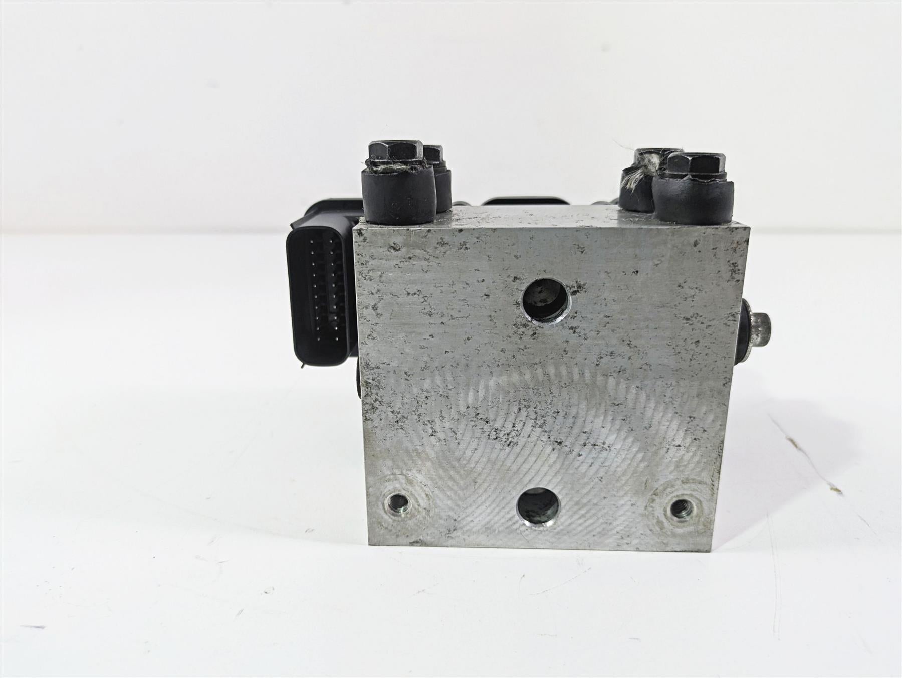 2010 Harley Touring FLHXSE CVO Street Glide Abs Brake Pump Module 40601-08A {{ shop.shopifyCountryName }} - Mototech271