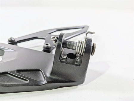 2016 Yamaha YZF R1 RN32 Front Left Foot Peg Mount 2CR-27442-00-00 {{ shop.shopifyCountryName }} - Mototech271
