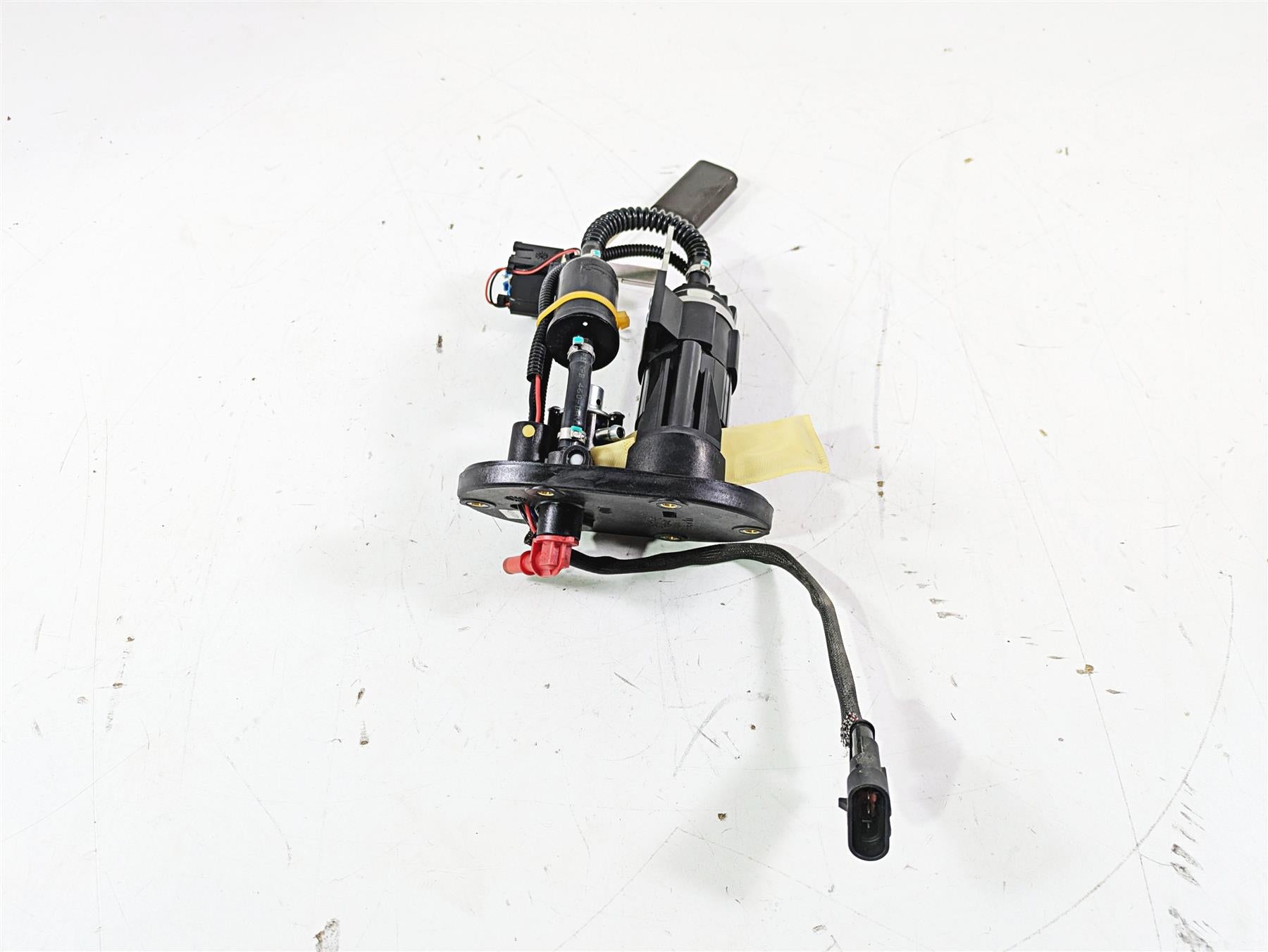 2021 Aprilia RS660 Fuel Gas Petrol Pump & Level Sending Unit 2K -Tested 2D000547 {{ shop.shopifyCountryName }} - Mototech271