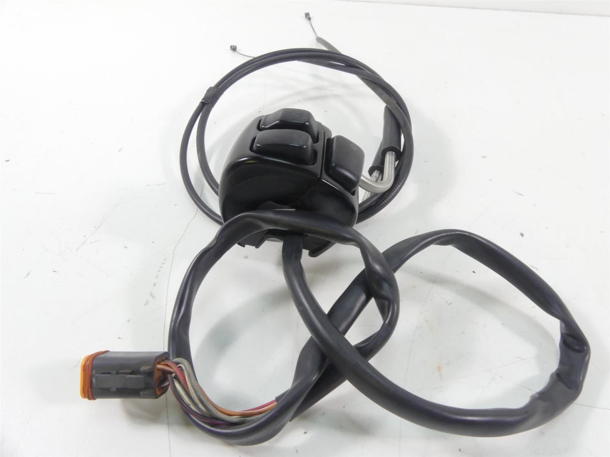 2004 Harley Softail FLSTFI Fat Boy Right Control Switch Start Stop 71684-06A {{ shop.shopifyCountryName }} - Mototech271