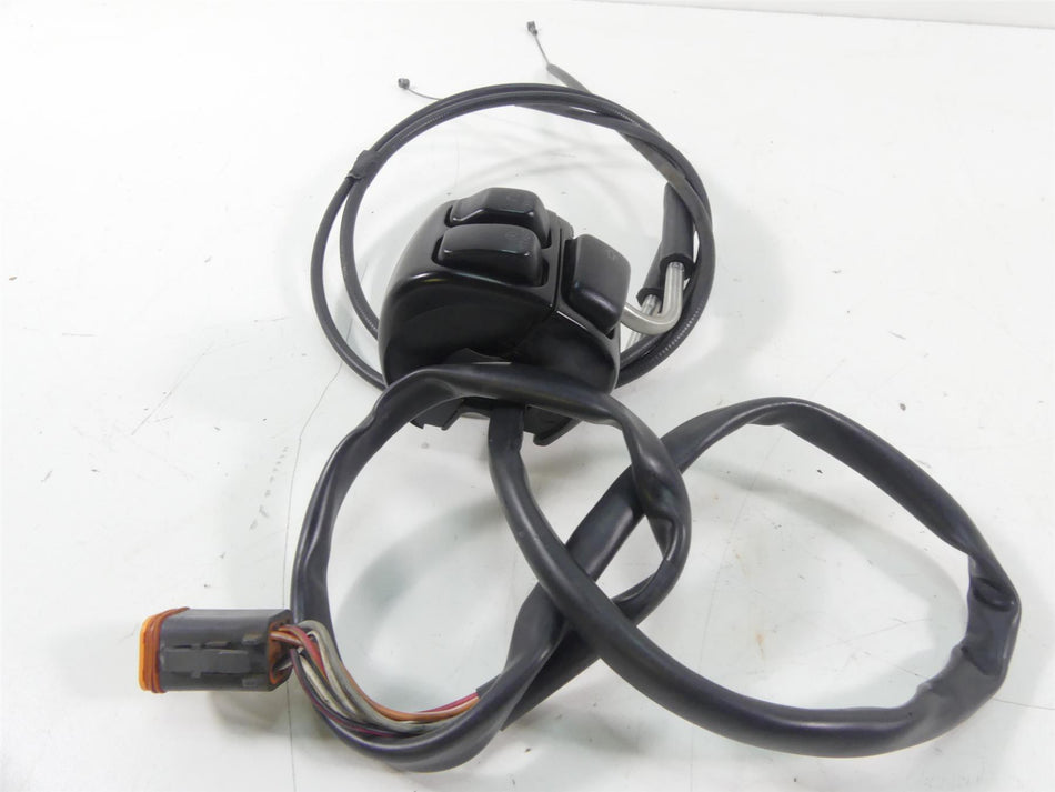 2004 Harley Softail FLSTFI Fat Boy Right Control Switch Start Stop 71684-06A {{ shop.shopifyCountryName }} - Mototech271