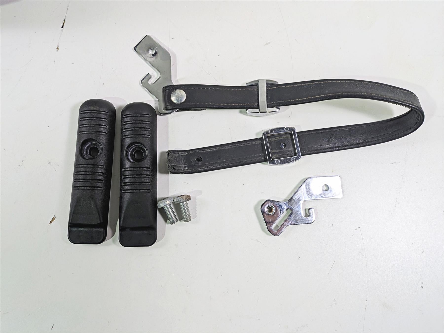 2010 Harley Touring FLHXSE CVO Street Glide Driver Rider Seat Saddle 51995-10A {{ shop.shopifyCountryName }} - Mototech271