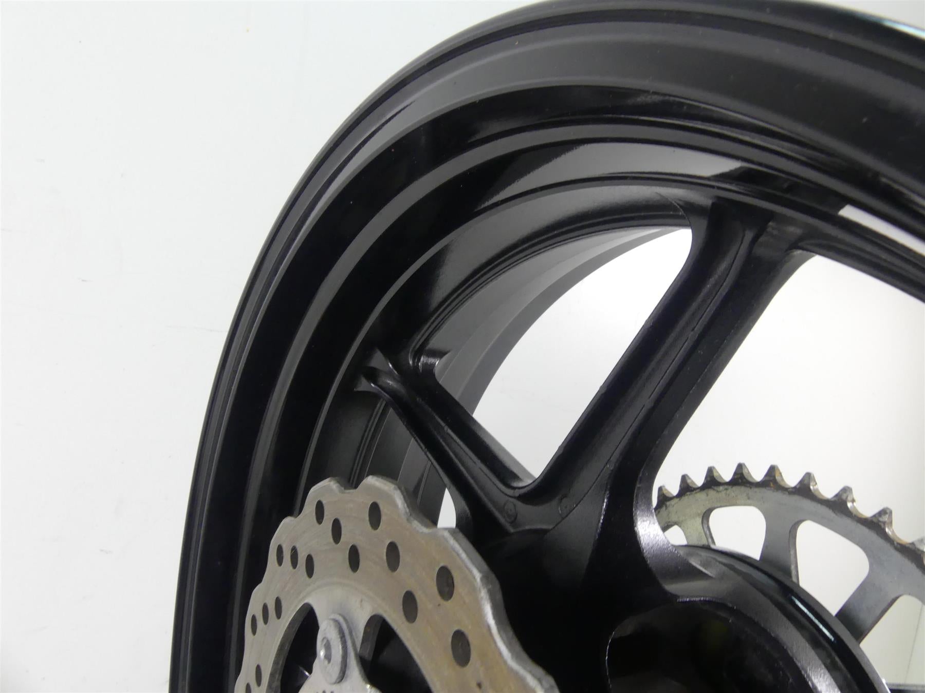 2013 Kawasaki ZX636 ZX6R Ninja Straight 17x5.5 Rear Wheel Rim 41073-0597-18F {{ shop.shopifyCountryName }} - Mototech271