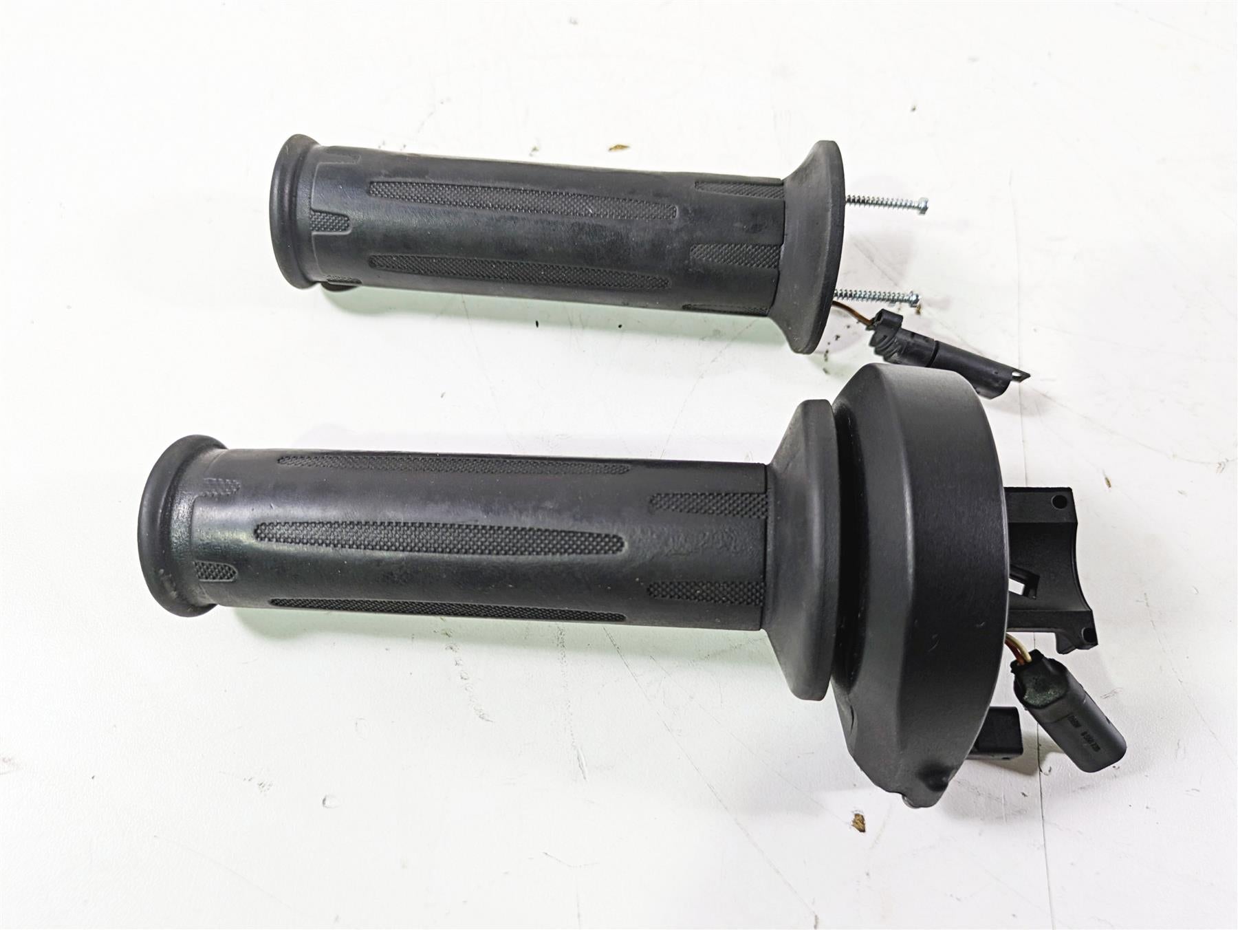 2019 BMW S1000XR K49 Heated Left Right Hand Grip -Cruise 61318552124 61318554007 | Mototech271
