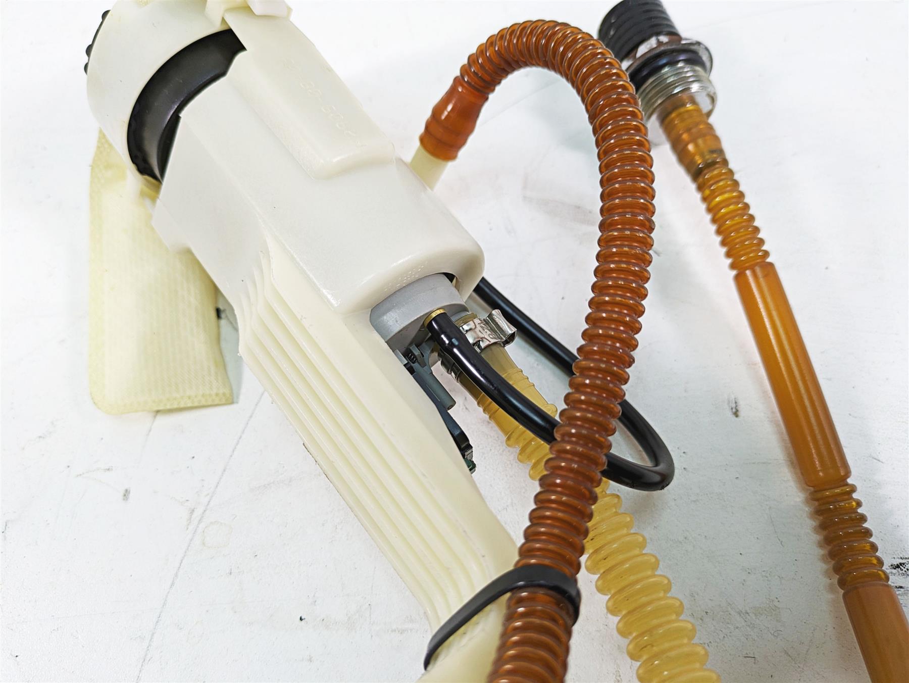 2011 Harley Touring FLTRU Road Glide Fuel Gas Petrol Pump - Painted 62908-08 {{ shop.shopifyCountryName }} - Mototech271