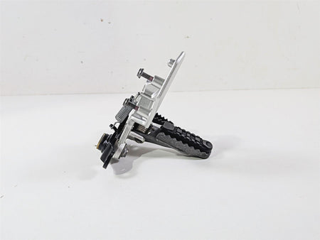 2023 BMW R nineT Scrambler K23 Right Footpeg & Brake Pedal 46719457888 {{ shop.shopifyCountryName }} - Mototech271