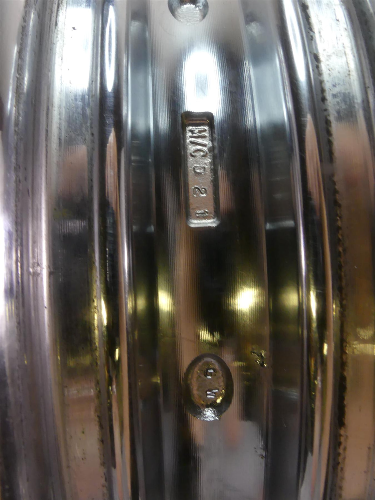 2007 Harley Touring FLHTCU SE CVO Electra Glide Rear Chrome Wheel 16x3 43484-08 {{ shop.shopifyCountryName }} - Mototech271