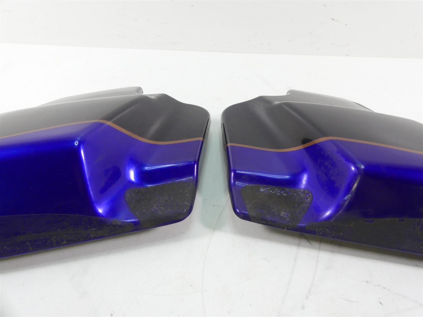 2004 Harley FLHTC SE CVO Electra Glide Side Cover Fairing Cowl Set 66048-97 {{ shop.shopifyCountryName }} - Mototech271