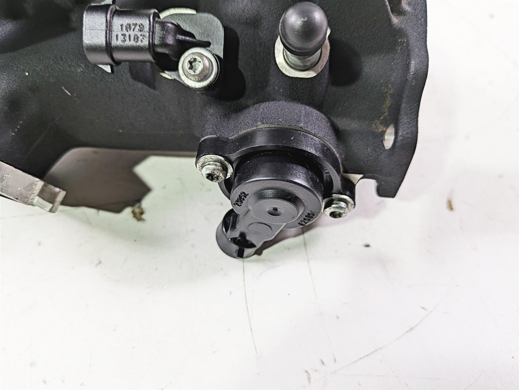 2007 Harley Touring FLHTCU SE CVO E-Glide Throttle Body Fuel Injectors 27641-06 {{ shop.shopifyCountryName }} - Mototech271