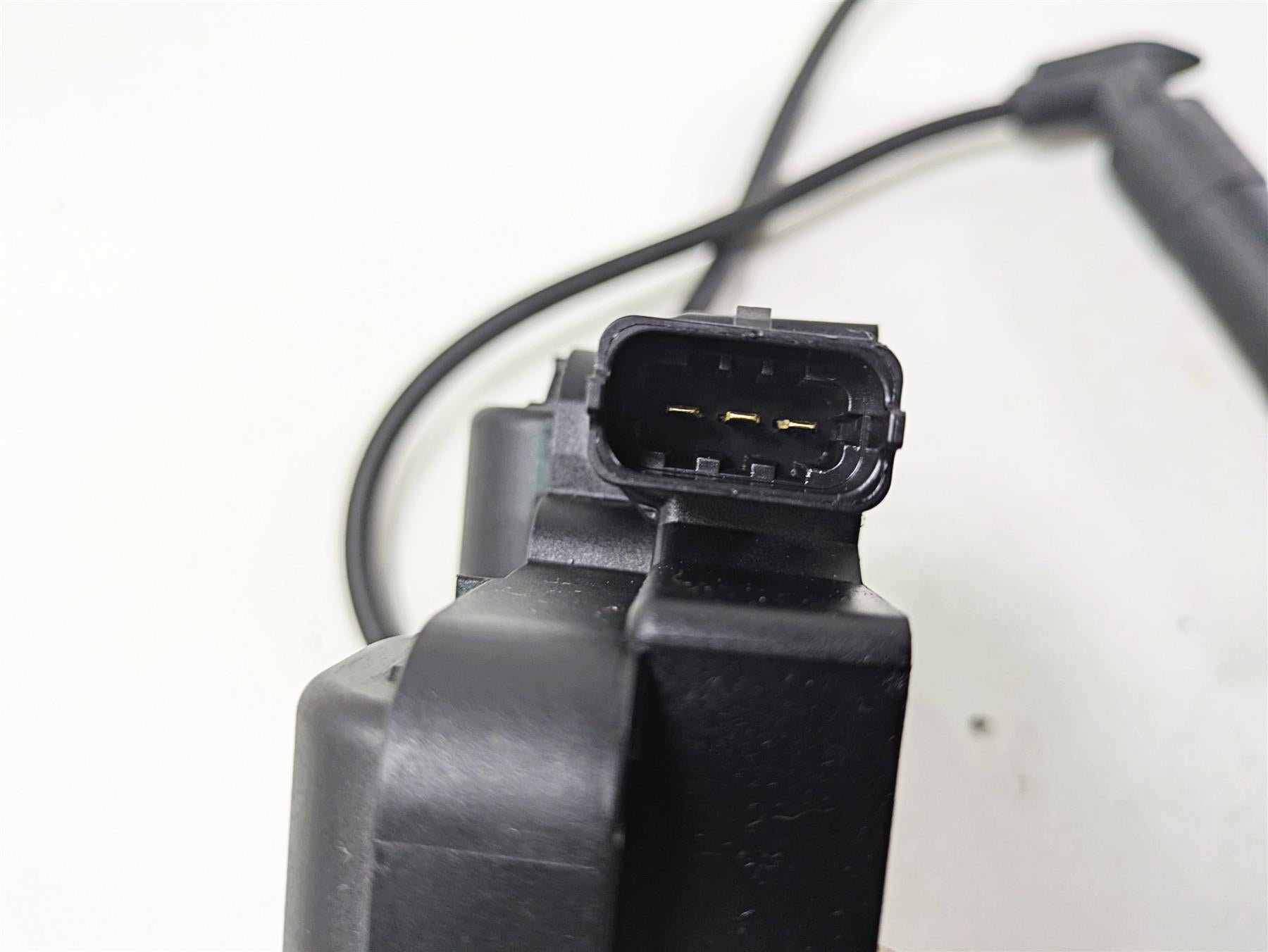 2019 Indian Chieftain Limited Ignition Coil Wires Plugs 4010425 2876049 {{ shop.shopifyCountryName }} - Mototech271