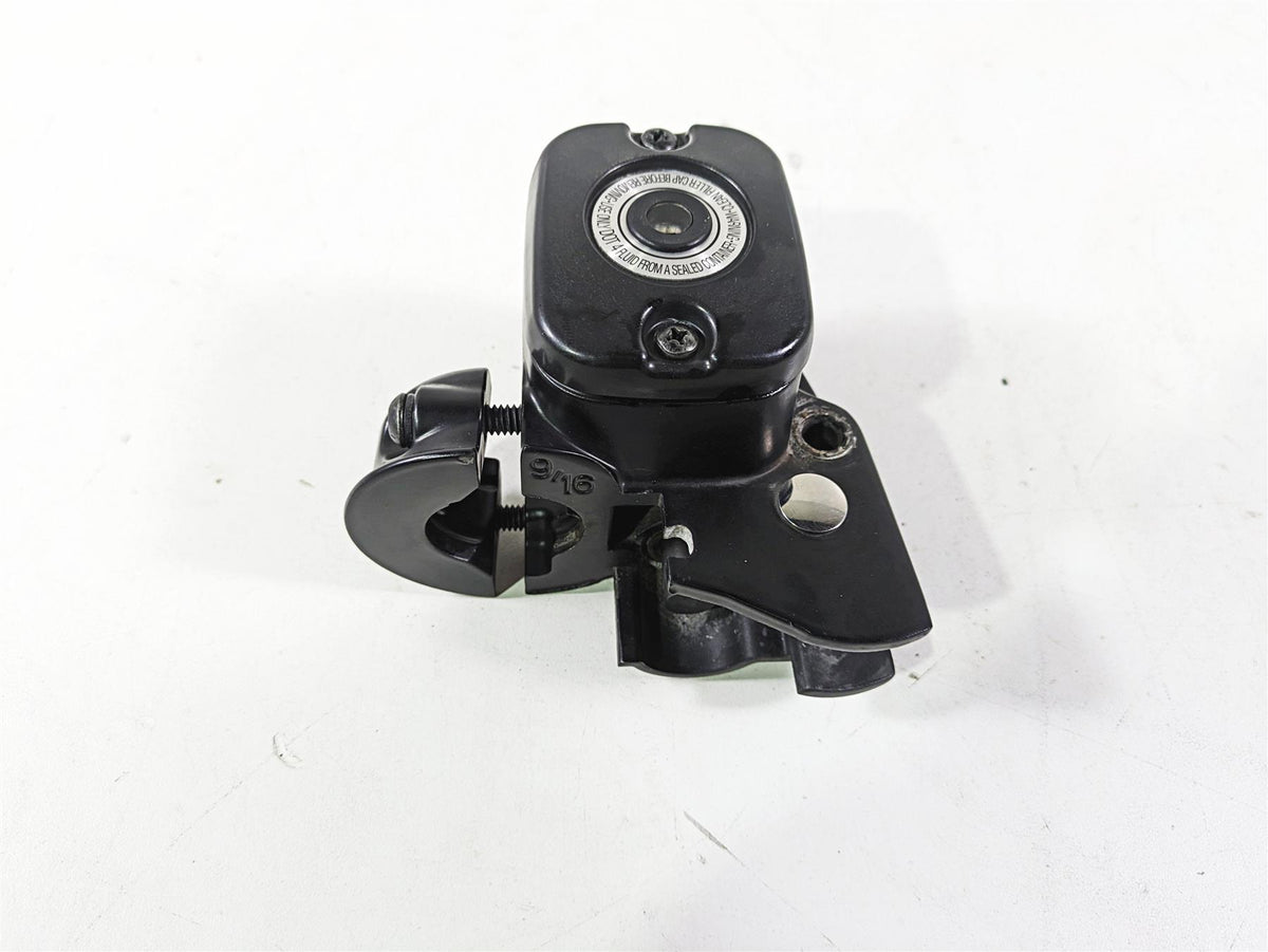 2017 Harley Dyna FXDB Street Bob Front Brake Master Cylinder 9/16 Bore 45029-11D {{ shop.shopifyCountryName }} - Mototech271