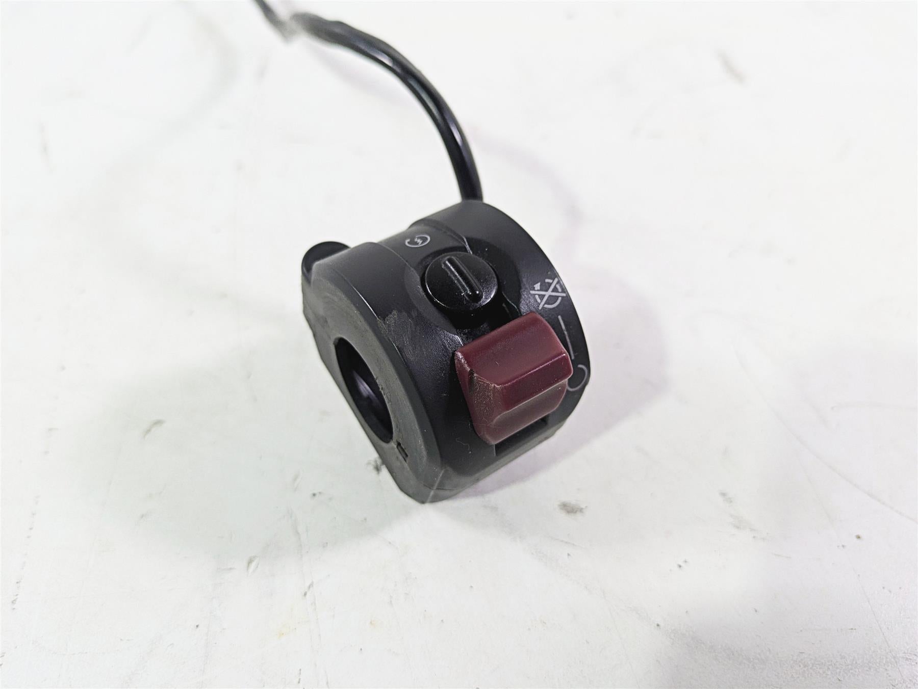 2018 Ducati Hypermotard 939 SP Right Hand Start Control Switch READ 65010122E {{ shop.shopifyCountryName }} - Mototech271