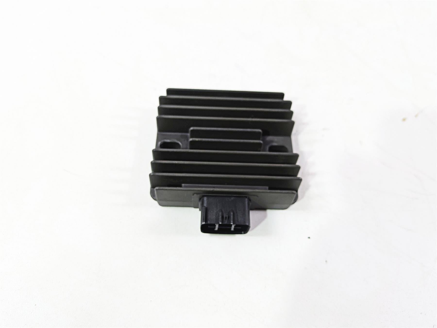 2012 Mv Agusta F4 RR Rectifier Voltage Regulator SH678KA 8000B3206 {{ shop.shopifyCountryName }} - Mototech271