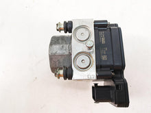 Load image into Gallery viewer, 2020 Harley Touring FLHX Street Glide Abs Brake Pump Module Unit 41100104C
