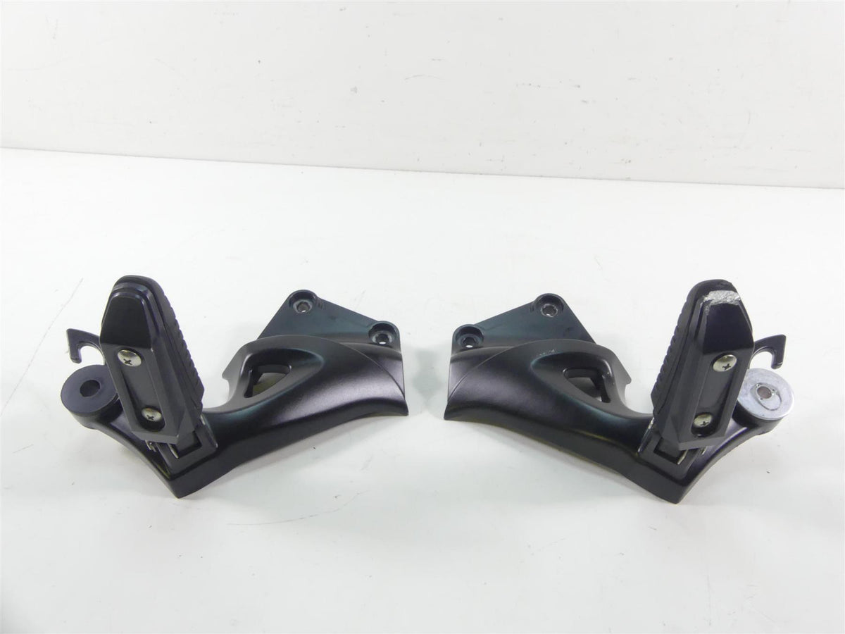 2020 Suzuki GSX1300 R Hayabusa Rear Passenger Footpeg Set 43600-15H20 {{ shop.shopifyCountryName }} - Mototech271