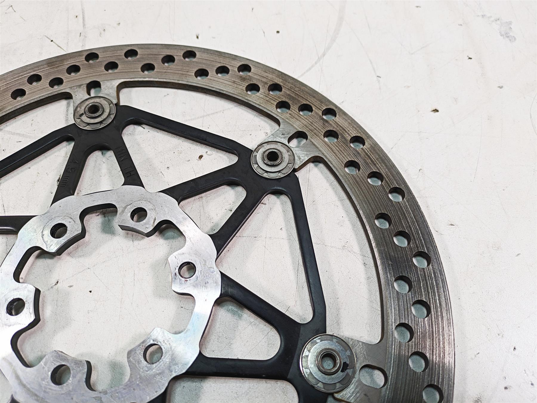 2020 Aprilia Tuono V4 Factory Front Right Brake Rotor Disc 330Mm 2B001135 {{ shop.shopifyCountryName }} - Mototech271