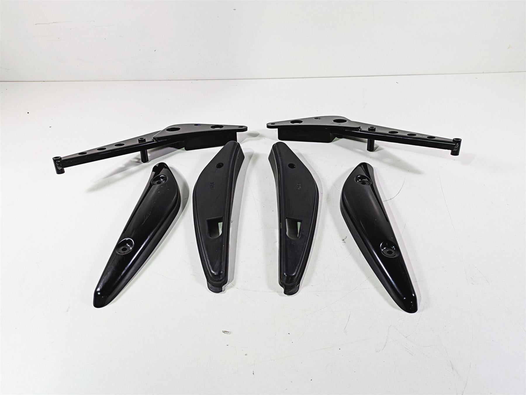 2016 Suzuki M109R VZR1800 Boulevard Rear Fender Strut Cover Set 41630-48G20 | Mototech271