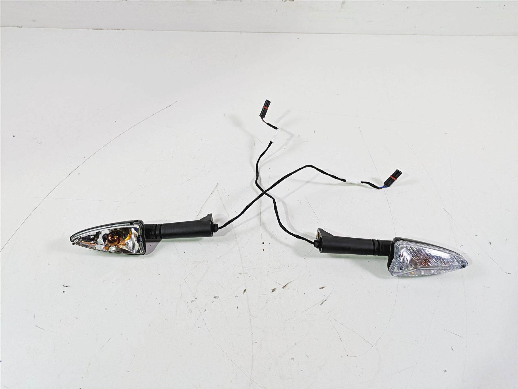 2019 BMW G310GS K02 Front Blinker Turn Signal Set - Read 63138534355 63138534354 {{ shop.shopifyCountryName }} - Mototech271