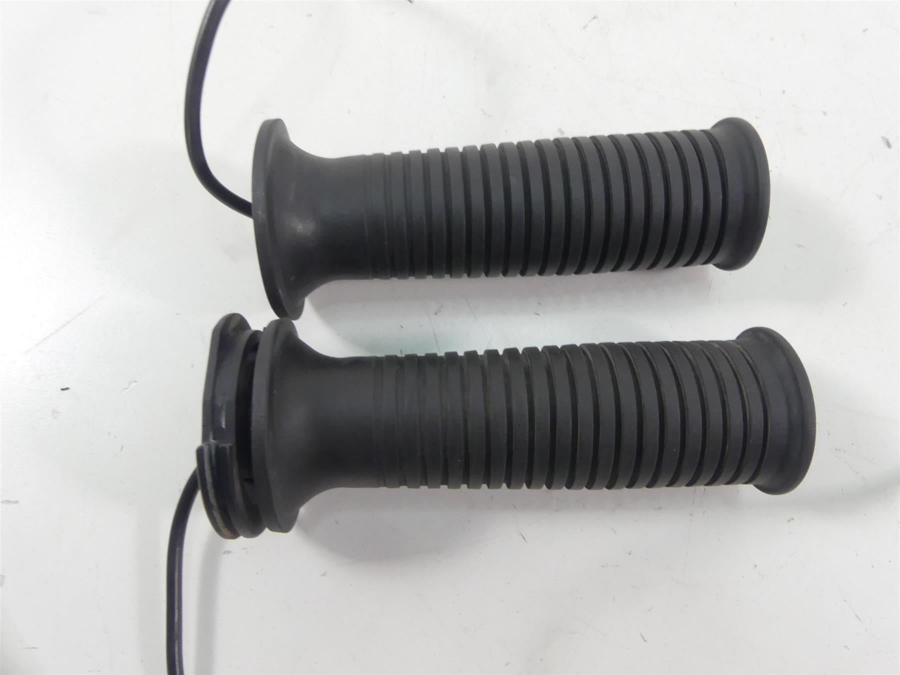 2001 BMW R1150 GS R21 Heated Hand Grip Set - Read 61317694813 61317710440 {{ shop.shopifyCountryName }} - Mototech271