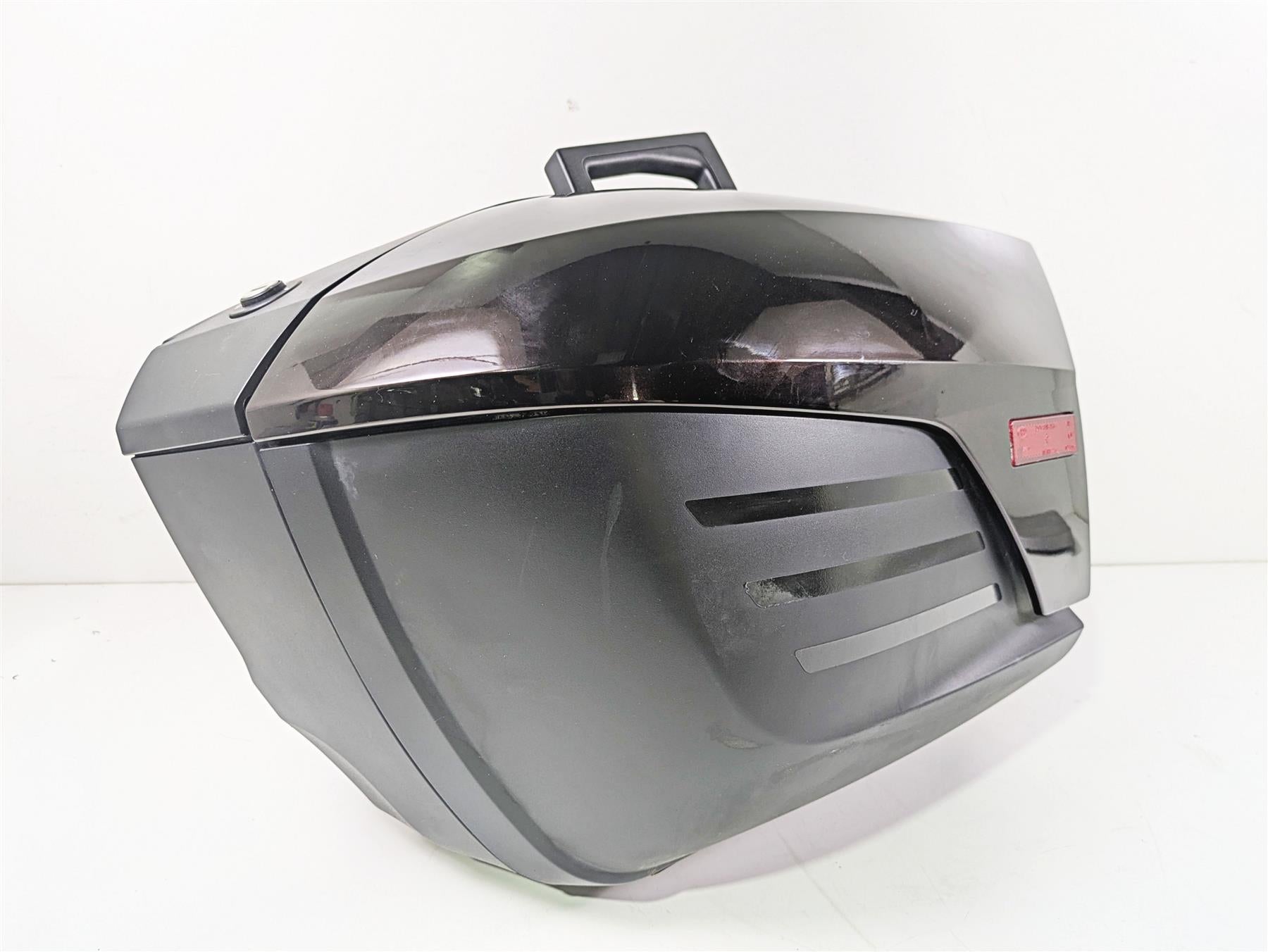 2016 BMW R1200RT K52 Left Saddlebag Saddle Bag 46547728663 {{ shop.shopifyCountryName }} - Mototech271