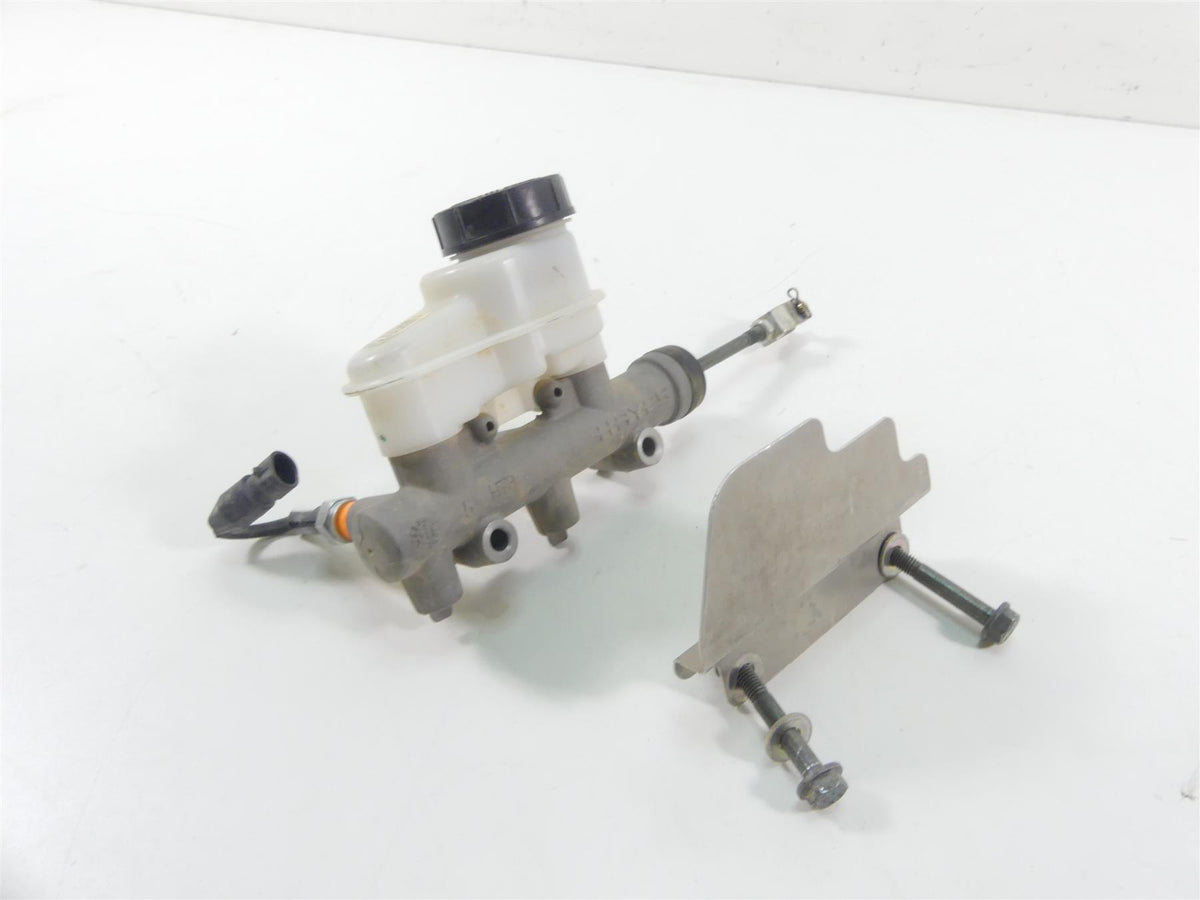 2018 Polaris RZR1000 XP EPS Turbo Dynamix Main Brake Master Cylinder 1911982 {{ shop.shopifyCountryName }} - Mototech271