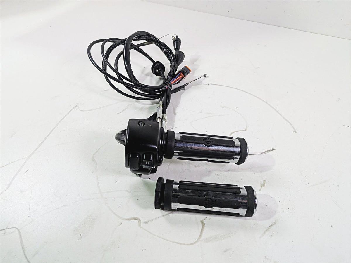1999 Harley Touring FLHTCUI E-Glide Right Hand Control Switch Cruise 71684-06A {{ shop.shopifyCountryName }} - Mototech271