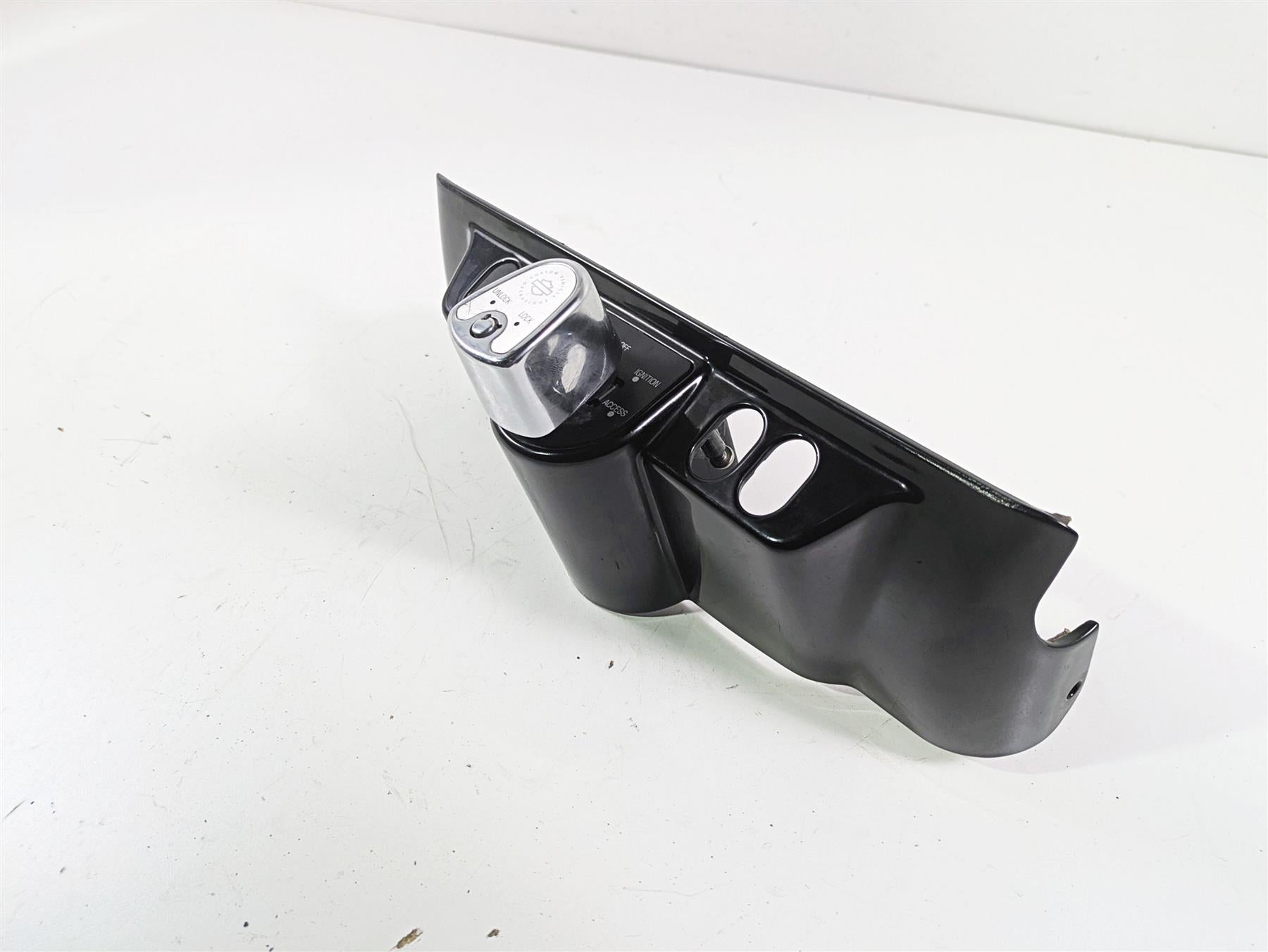2010 Harley Touring FLHXSE CVO Street Glide Ignition Switch Lock - Vin 71572-06 {{ shop.shopifyCountryName }} - Mototech271