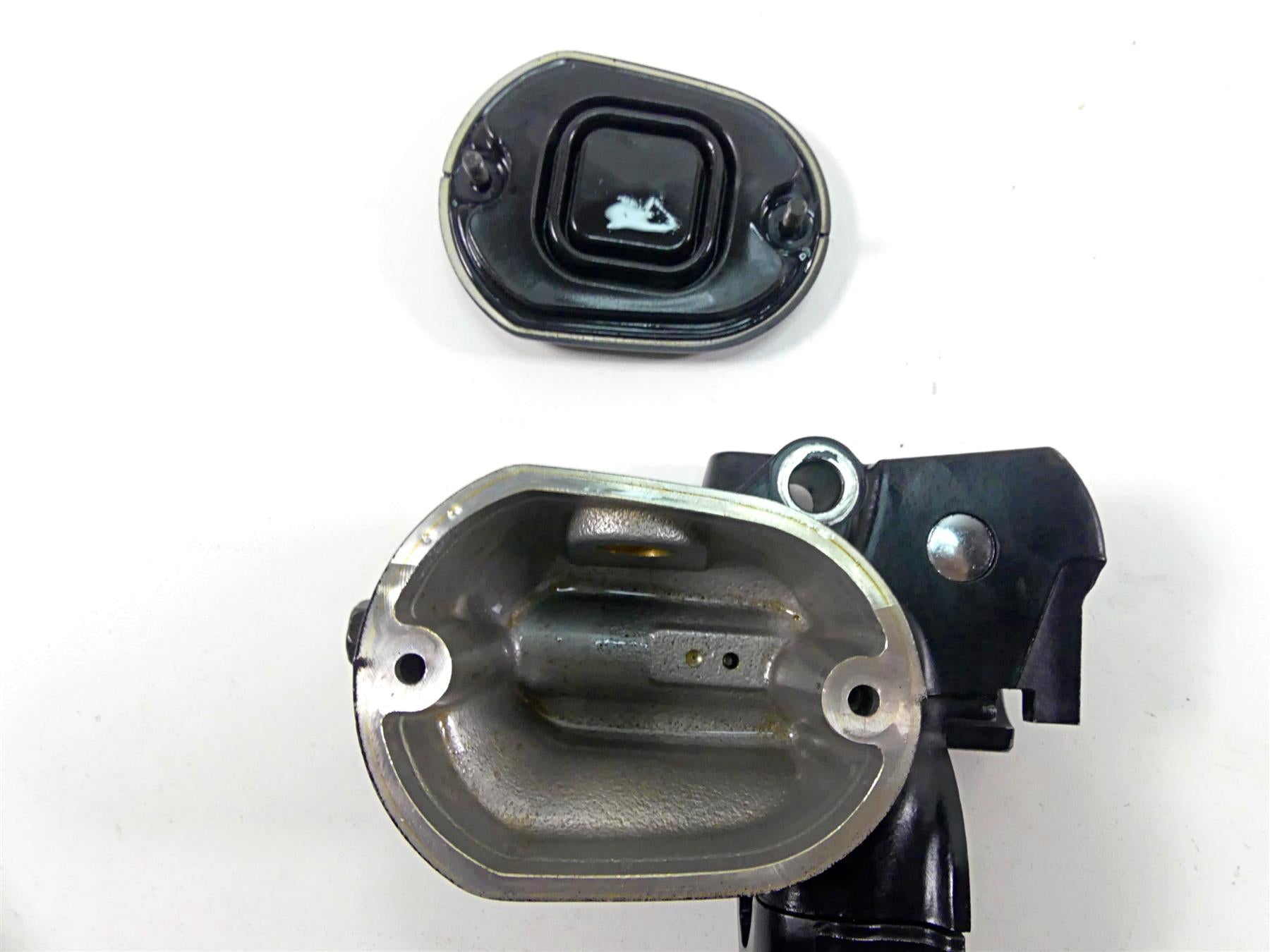 2005 Harley Sportster XL1200 C Front Brake Master Cylinder 1/2" 45146-04 {{ shop.shopifyCountryName }} - Mototech271